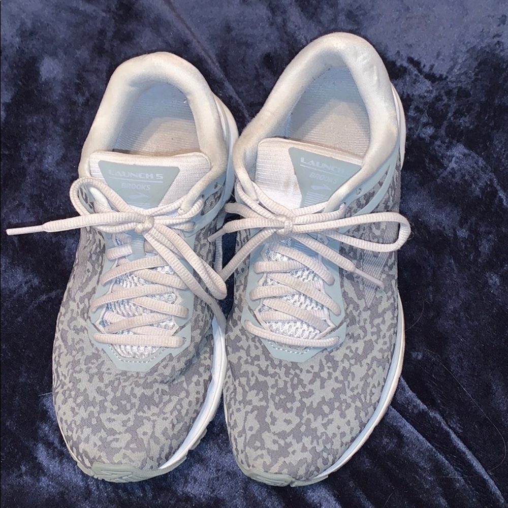 Running shoes